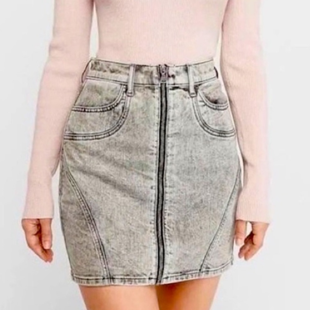 NWT EXPRESS EXTREME HIGH RISE DENIM ZIPPER SKIRT